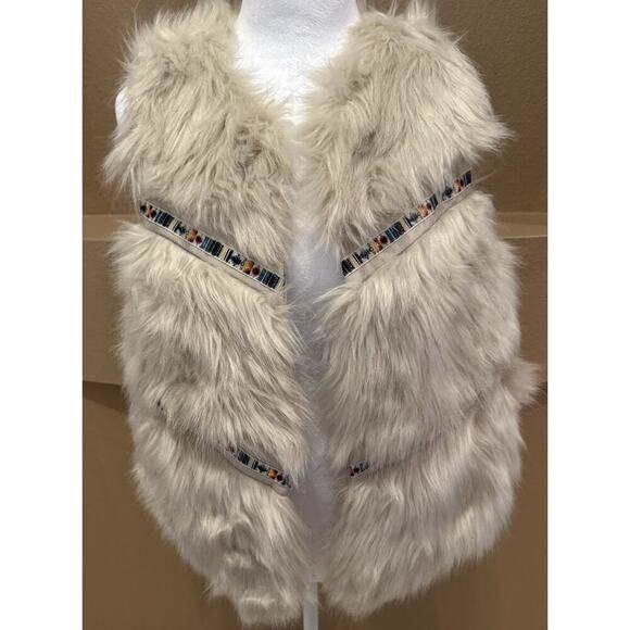 new directions Jackets & Blazers - New Directions Vest Faux Fur Ivory Size S NWT